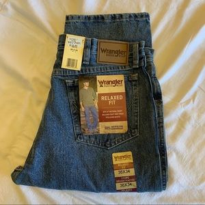 Wrangler Rugged Wear Relaxed Fit Jeans